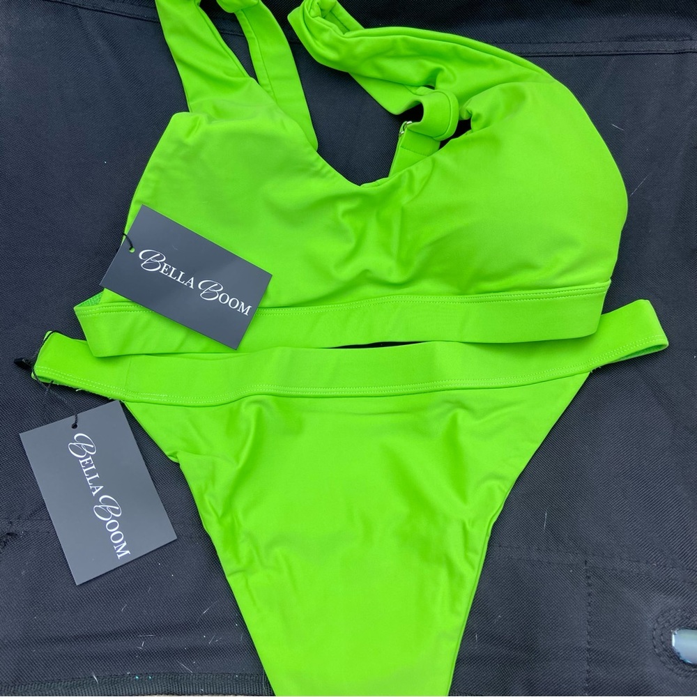 Bella bloom bright green bikini set size Large brand new